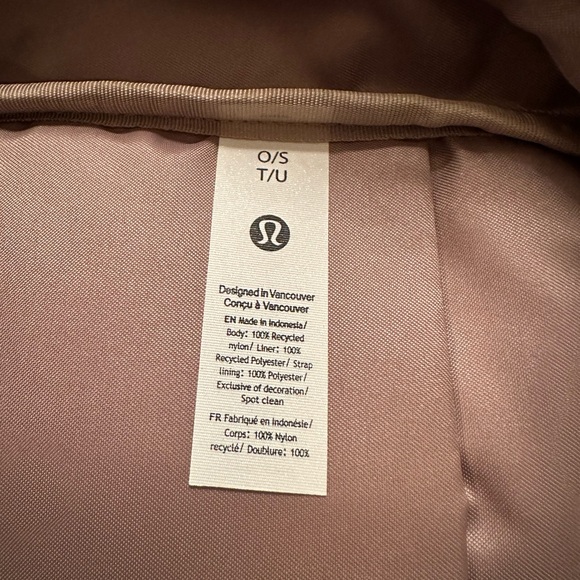 NWT Lululemon Everywhere Backpack 22L in Warm Ash Grey/Sheer Oak - Picture 6 of 6